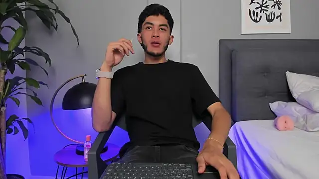 Tylerffoxx online show from 05.31.26