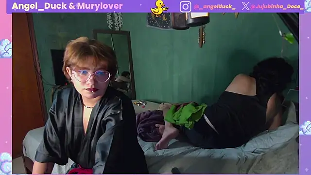 Angel Duck online show from 04.21.26