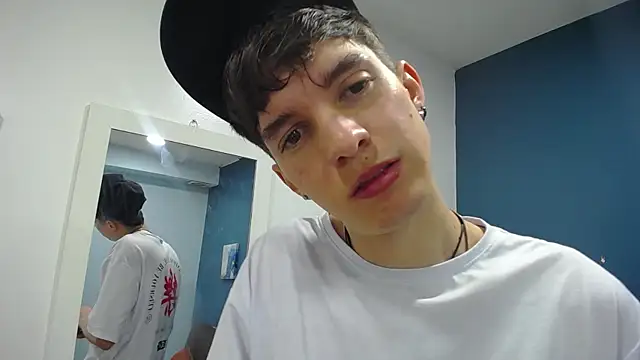 Jheampiiero online show from 11.24.25