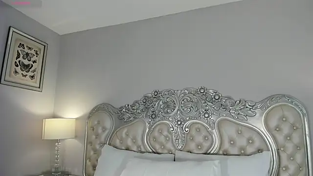 CarolineLee  online show from 01.17.26