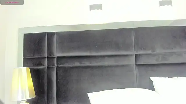 CarolineLee  online show from 04.15.26