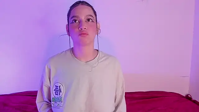 Snapshot of Megan_Luxe chatting on 03.04.26 Megan Luxe online show from 03.04.26