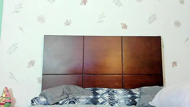 marie pourtoii online show from 09.25.25