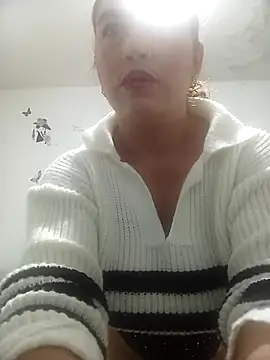 AddyStuart  online show from 11.18.25