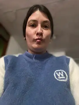 Snapshot of Abby-LS chatting on 11.06.25 Abby-LS online show from 11.06.25