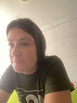 Snapshot of Abby-LS chatting on 12.19.25 Abby-LS online show from 12.19.25