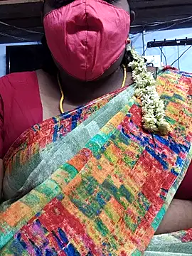 Snapshot of TAMIL_ELAKKIYA chatting on 09.08.25 TAMIL ELAKKIYA online show from 09.08.25