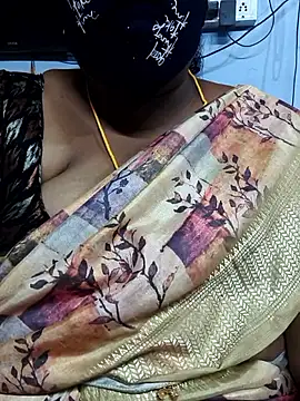 Snapshot of TAMIL_ELAKKIYA chatting on 09.13.25 TAMIL ELAKKIYA online show from 09.13.25