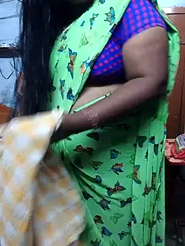 Snapshot of TAMIL_ELAKKIYA chatting on 11.09.25 TAMIL ELAKKIYA online show from 11.09.25