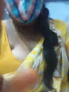 Snapshot of TAMIL_ELAKKIYA chatting on 06.12.26 TAMIL ELAKKIYA online show from 06.12.26