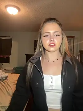 JuicyExxxperience online show from 10.23.25