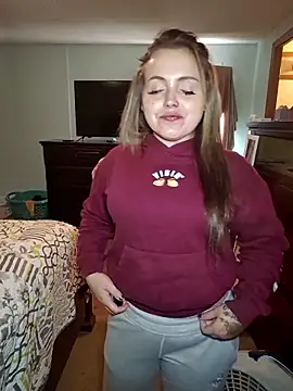 JuicyExxxperience online show from 11.06.25