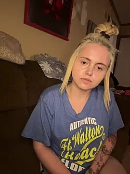 JuicyExxxperience online show from 04.02.26