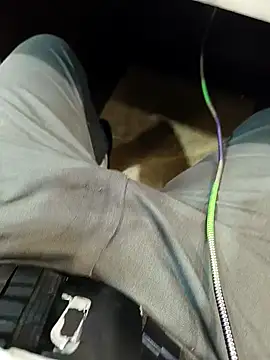 Snapshot of hotboy43339 chatting on 09.11.25 hotboy43339 online show from 09.11.25