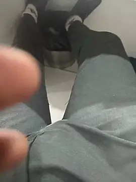 Snapshot of hotboy43339 chatting on 09.12.25 hotboy43339 online show from 09.12.25