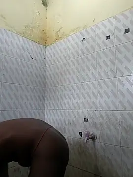 Snapshot of hotboy43339 chatting on 09.25.25 hotboy43339 online show from 09.25.25