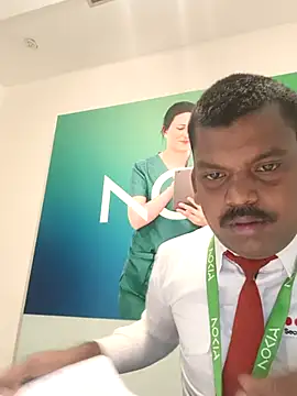 Snapshot of hotboy43339 chatting on 10.01.25 hotboy43339 online show from 10.01.25