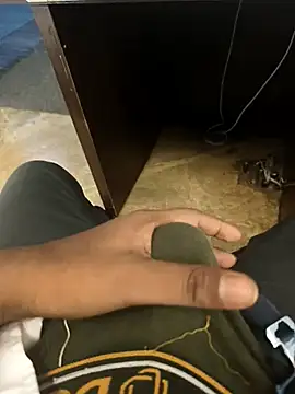 Snapshot of hotboy43339 chatting on 10.20.25 hotboy43339 online show from 10.20.25