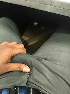 Snapshot of hotboy43339 chatting on 11.20.25 hotboy43339 online show from 11.20.25