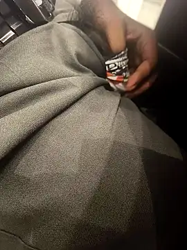 Snapshot of hotboy43339 chatting on 12.17.25 hotboy43339 online show from 12.17.25