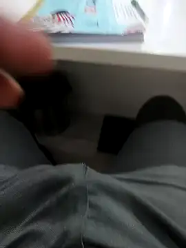 Snapshot of hotboy43339 chatting on 02.19.26 hotboy43339 online show from 02.19.26