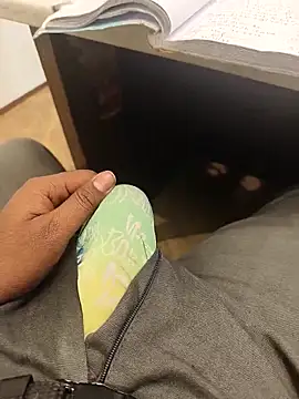 Snapshot of hotboy43339 chatting on 02.25.26 hotboy43339 online show from 02.25.26