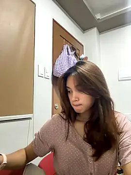 LanySylvia online show from 11.20.25