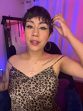 ZahaRose online show from 11.28.25