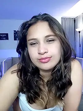 Snapshot of Laureen_se chatting on 04.21.26 Laureen se online show from 04.21.26