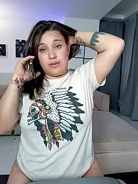 Snapshot of Laureen_se chatting on 07.11.26 Laureen se online show from 07.11.26