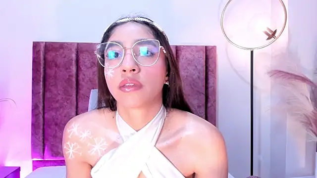 IvyJhons online show from 12.15.25