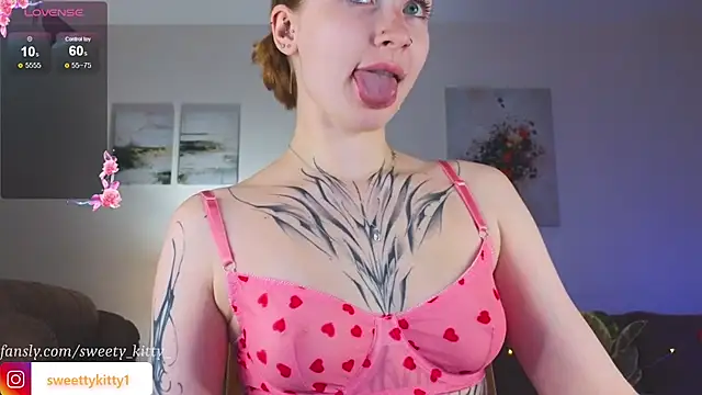 sweettykitty online show from 10.21.25