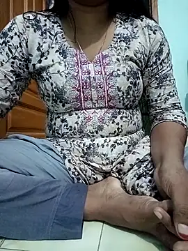 Snapshot of Rina-2 chatting on 09.23.25 Rina-2 online show from 09.23.25