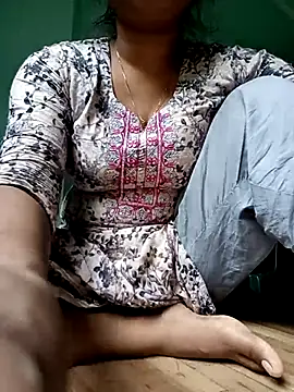 Snapshot of Rina-2 chatting on 10.01.25 Rina-2 online show from 10.01.25