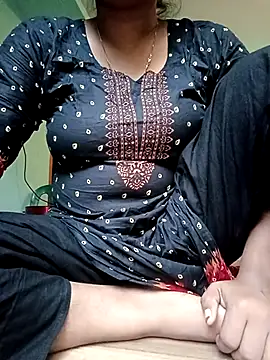 Snapshot of Rina-2 chatting on 10.03.25 Rina-2 online show from 10.03.25