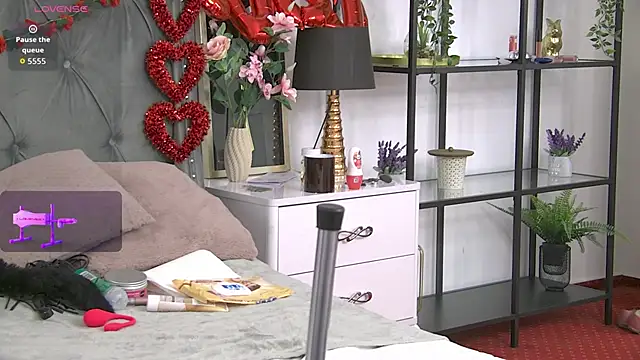 LolaButtie online show from 02.27.26