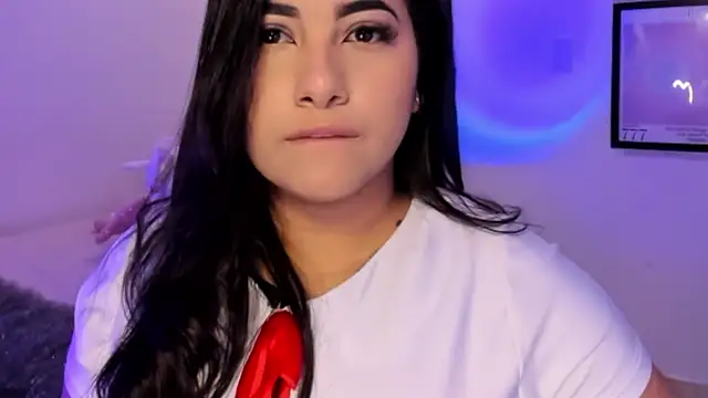 megancartter  online show from 12.01.25