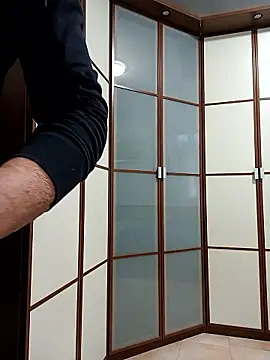 singolo discreto online show from 01.15.26