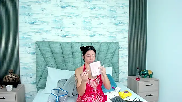 ShanelEvans online show from 09.19.25