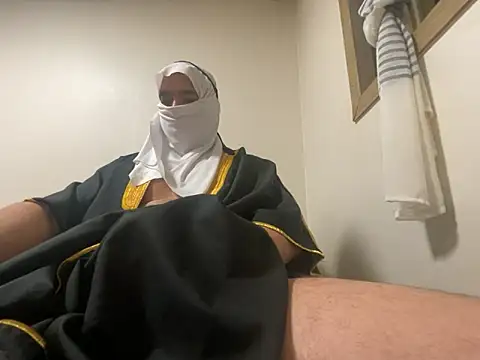 sheikhbandar06 09 online show from 11.17.25