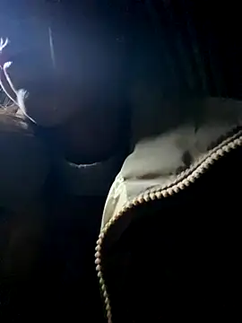 Huong-Ly online show from 11.27.25