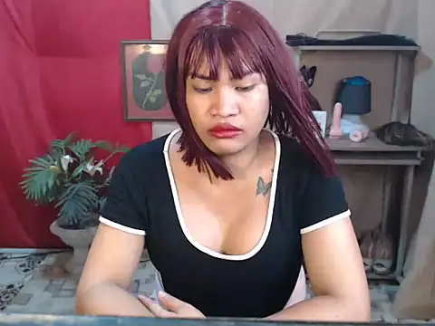 miss laila  online show from 12.21.25