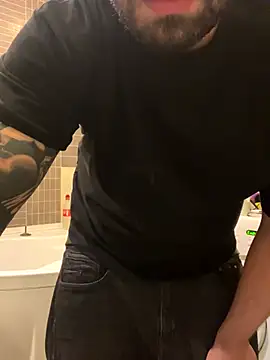 Snapshot of JeffryBoy36 chatting on 10.08.25 JeffryBoy36 online show from 10.08.25