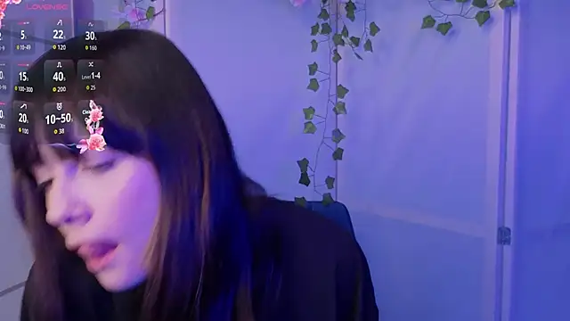 Honeey Beee online show from 11.09.25