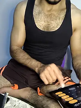 Snapshot of yazin199 chatting on 09.29.25 yazin199 online show from 09.29.25