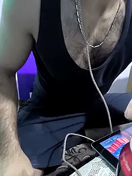 Snapshot of yazin199 chatting on 10.28.25 yazin199 online show from 10.28.25