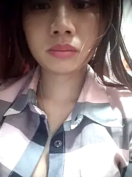 Dung-Thao19 online show from 02.21.26