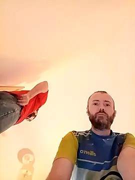 Big Bi Cub online show from 10.17.25