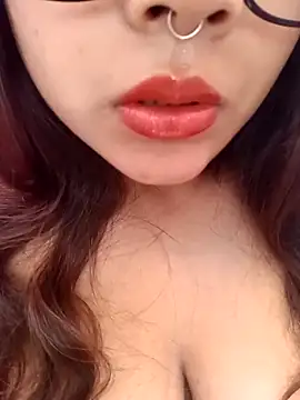 Hott Muskan online show from 11.30.25