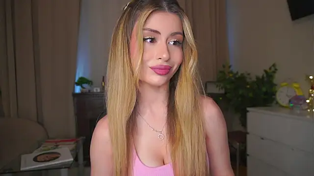 Snapshot of GeorginaHarn chatting on 05.24.26 GeorginaHarn online show from 05.24.26